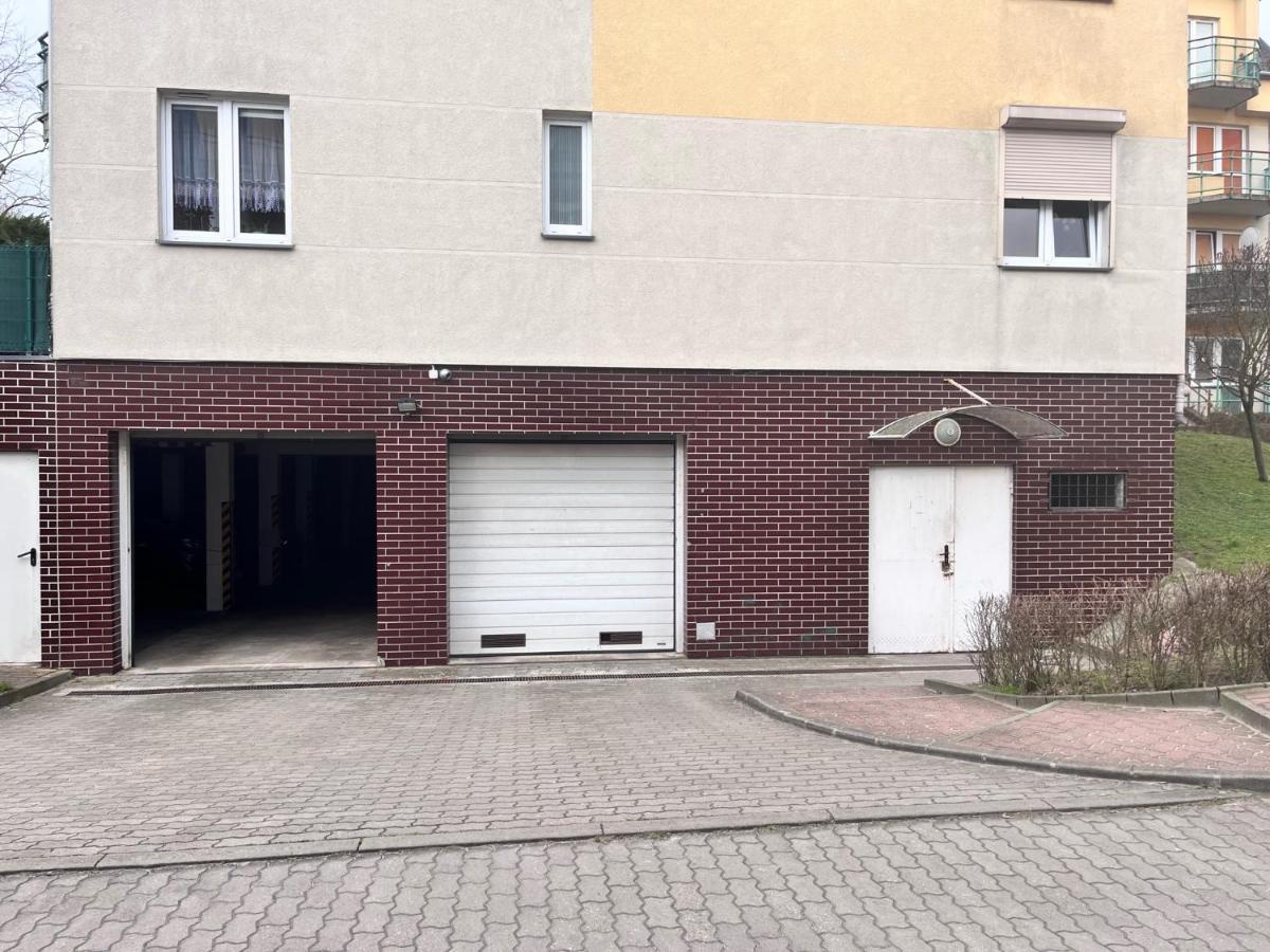 Appartamento Apartament Kotwica Z Prywatnym Miejscem W Hali Garazowej Świnoujście Esterno foto